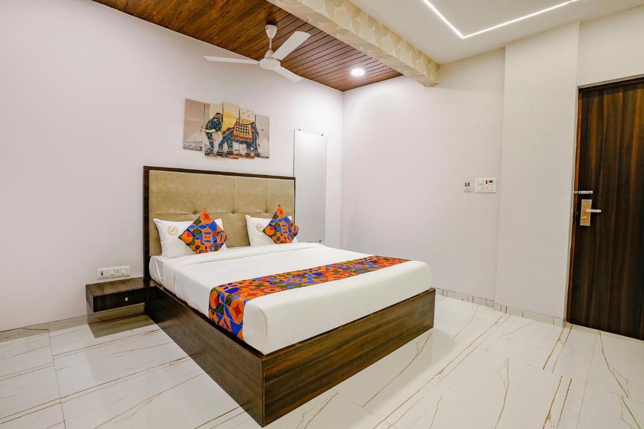 Fabhotel Swaraj Shirgaon  Exterior foto